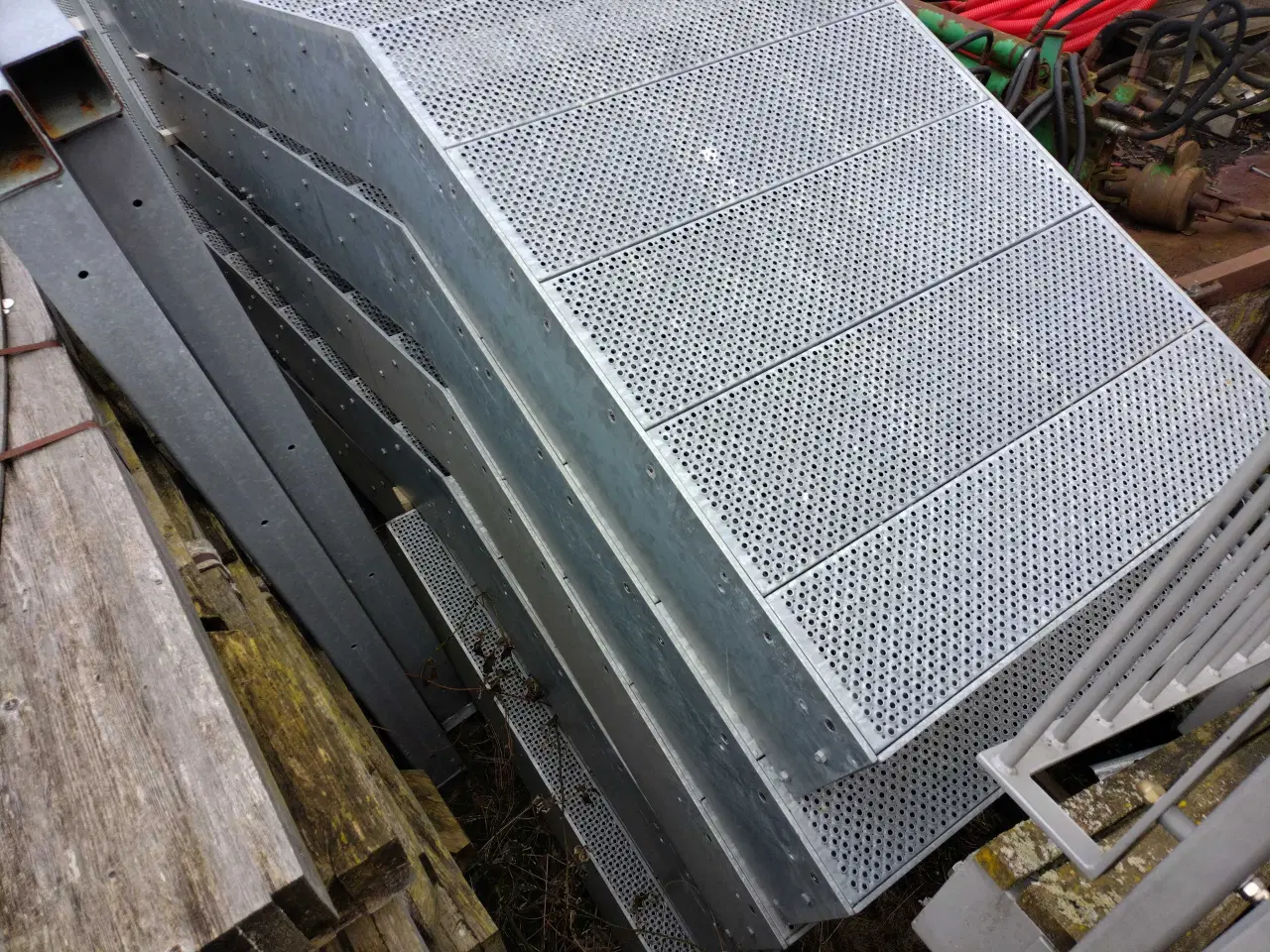 Billede 4 - Brandtrappe med repos 