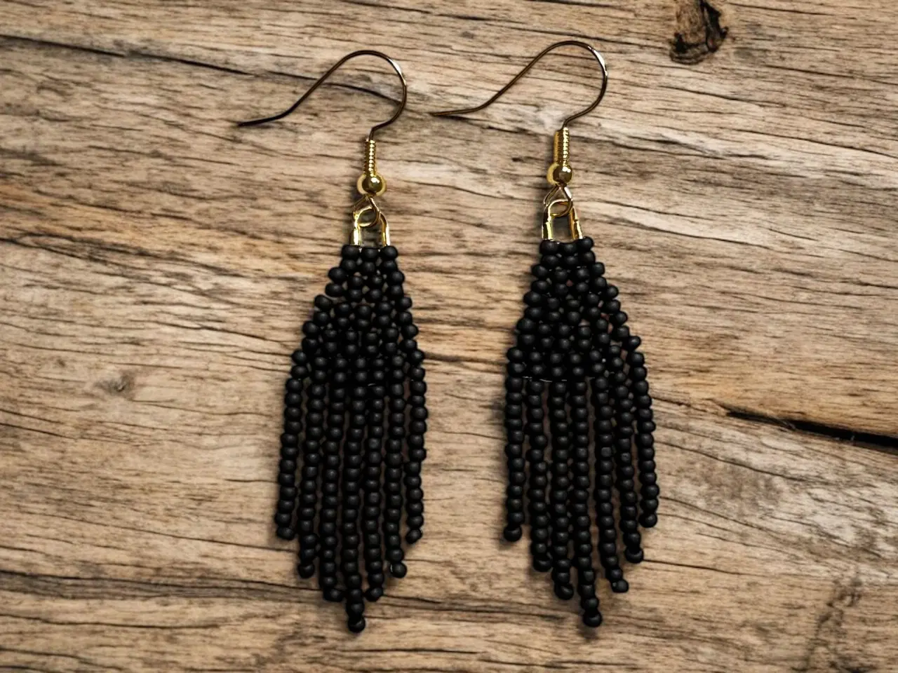 Billede 1 - Grønlandske øreringe, håndlavede 