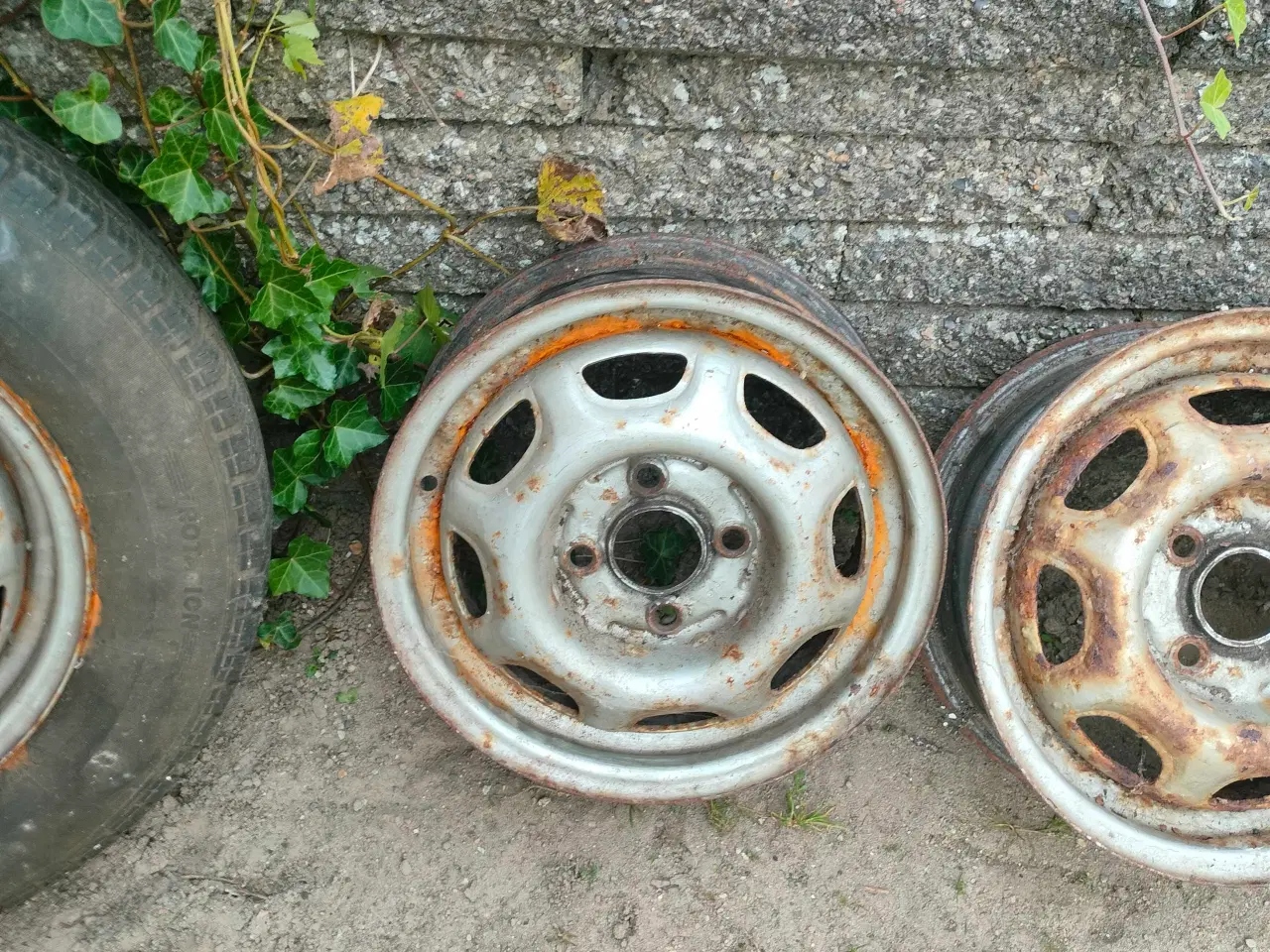 Billede 3 - Original VW Golf 1 / Scirocco 1 Stålfælge sæt 13"