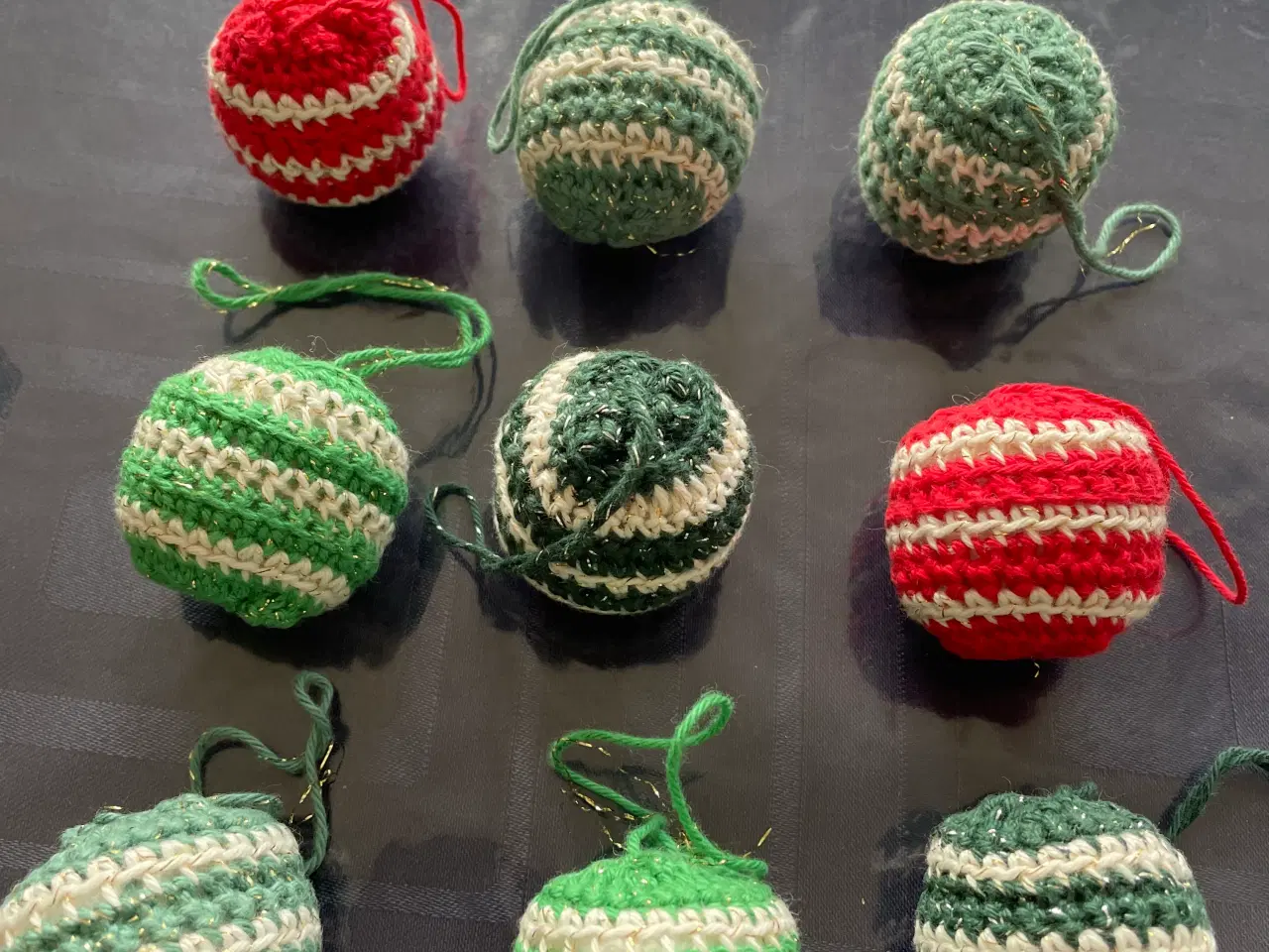 Billede 2 - Julepynt - hæklede julekugler