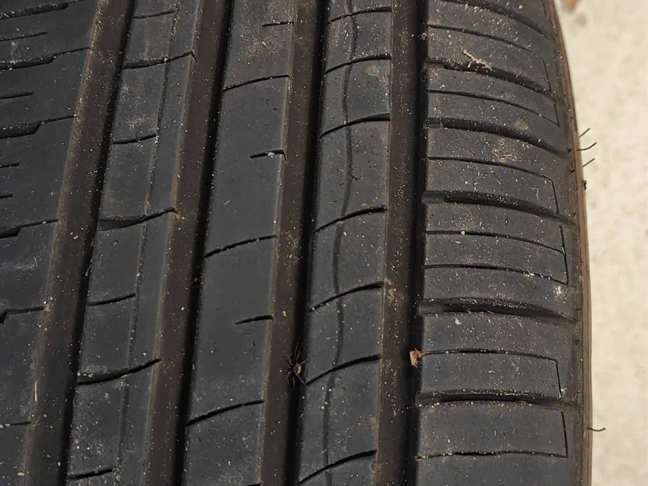 Billede 2 - Sommerdæk 2 stk. 195/50x15
