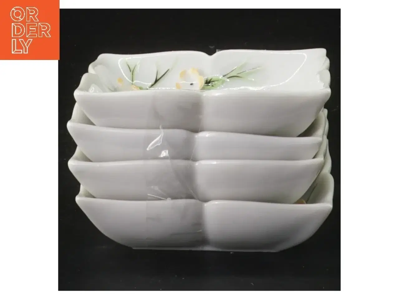 Billede 1 - Sæt med fire nye små porcelænsskåle (str. 4 stk 7,5x8,5 cm)fra.eks til sushi