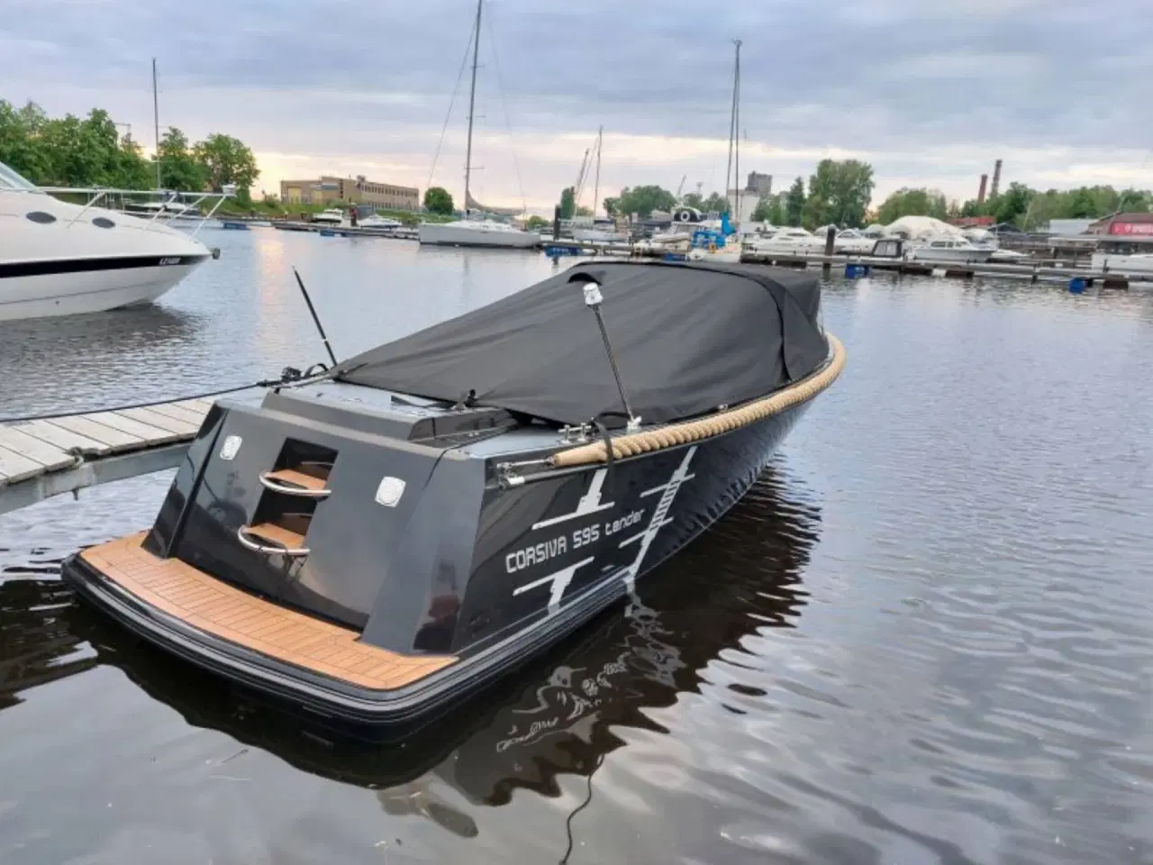 Billede 3 - Corsiva 595 Tender - 40 HK Yamaha/Udstyr