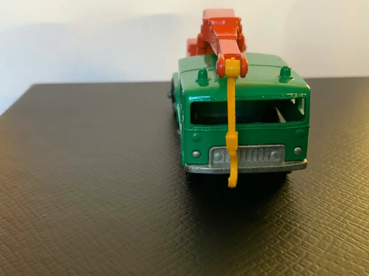 Billede 2 - Matchbox No. 30 8 Wheeler Crane Truck