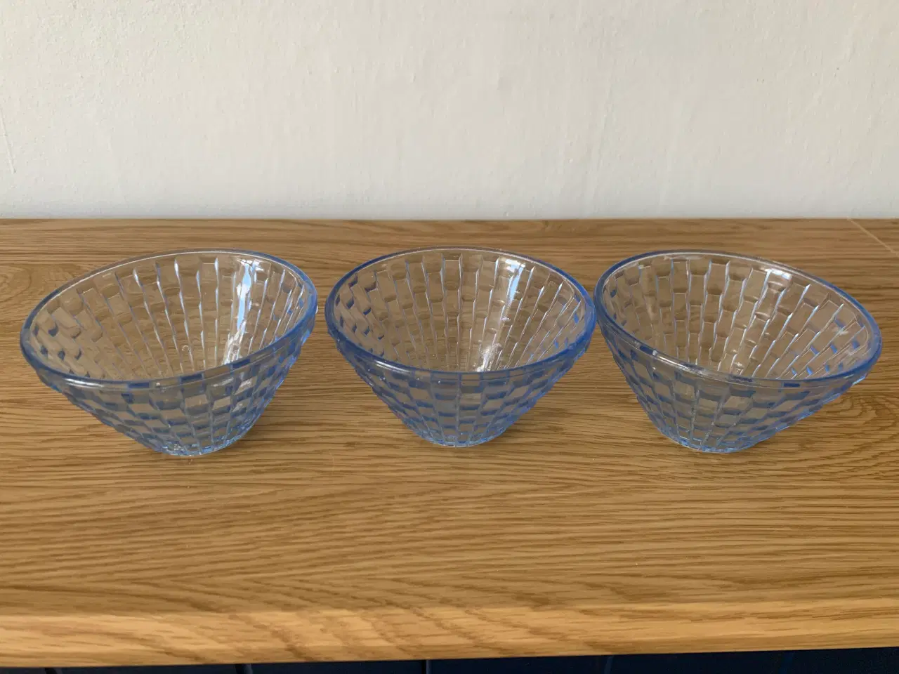 Billede 3 - 3 stk. ens lyseblå skåle i glas