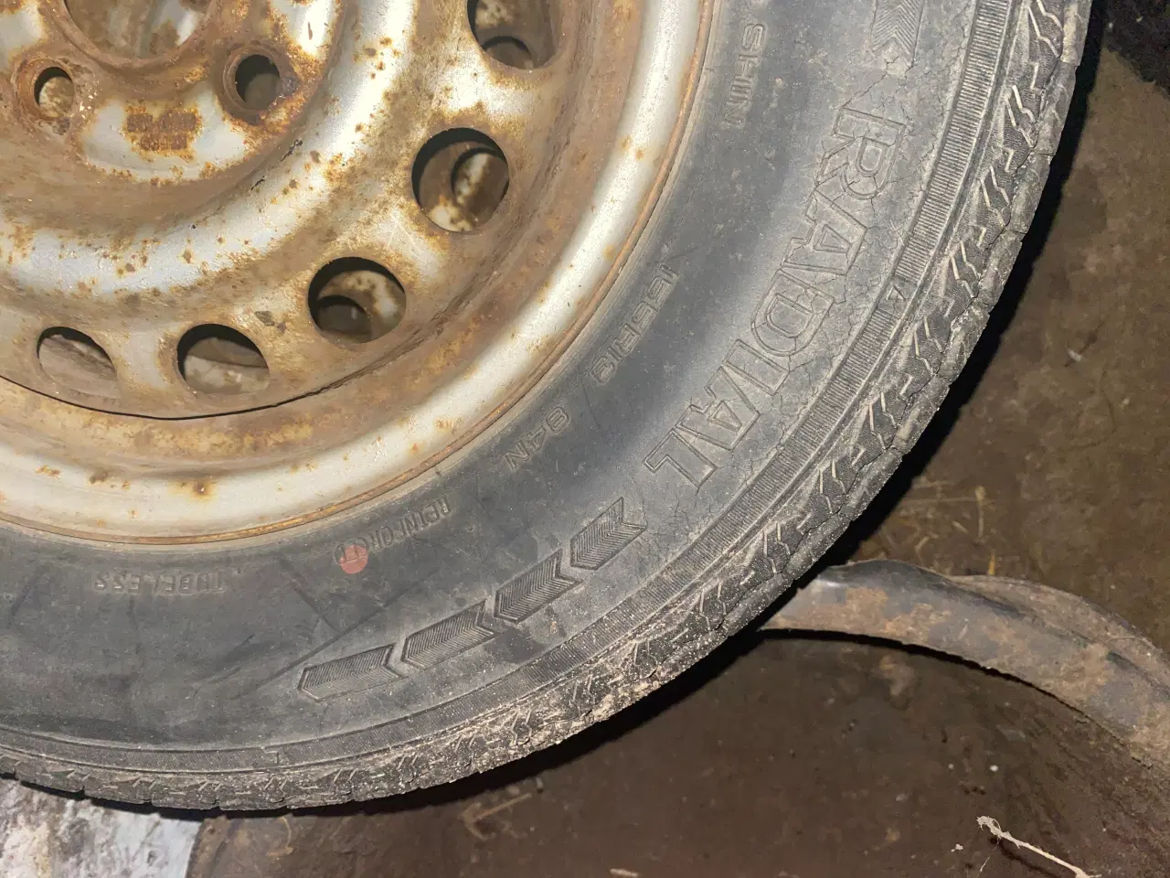 Billede 4 - Trailer hjul med fælge, 155 R13, 13 tommer