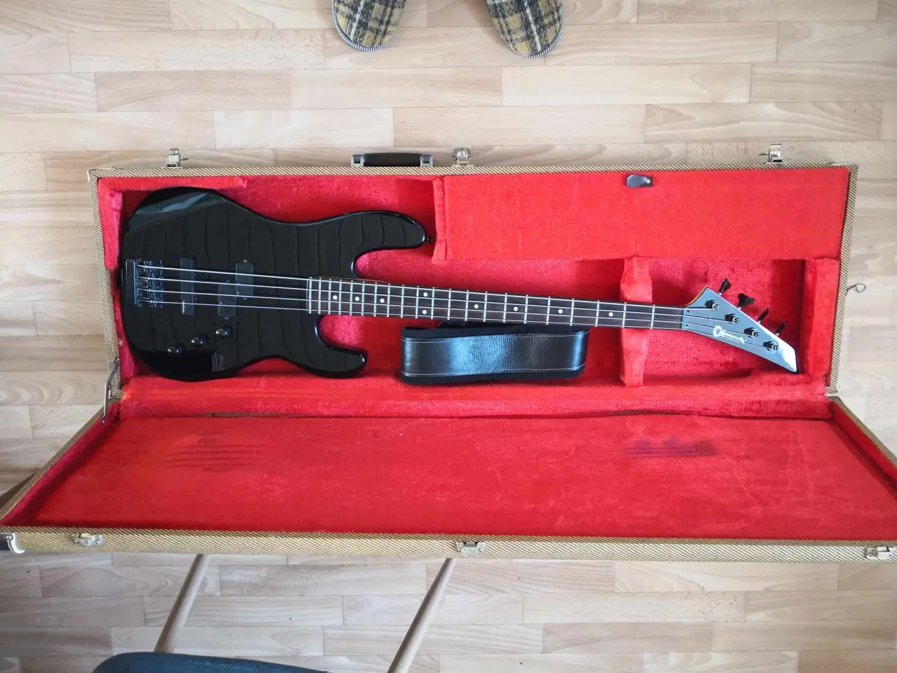 Billede 6 - Charvel bass inkl original hardcase