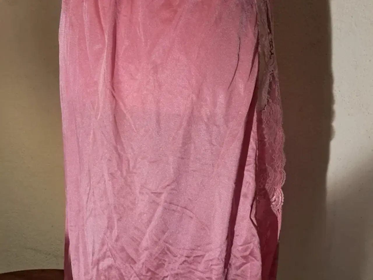 Billede 3 - Stimma str. 38 underskørt