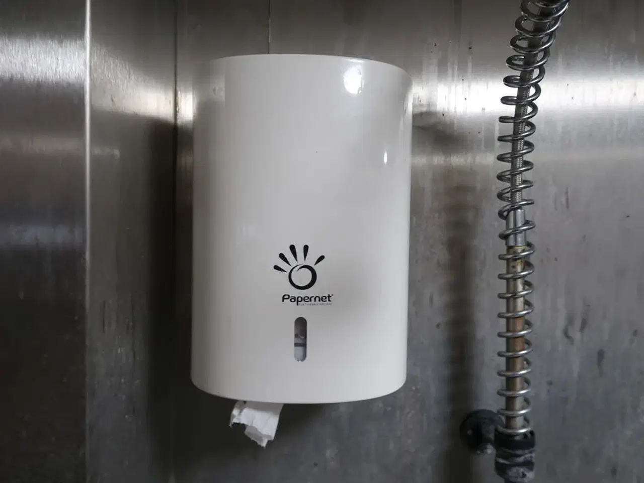 Billede 1 - 2 stk. papirdispenser