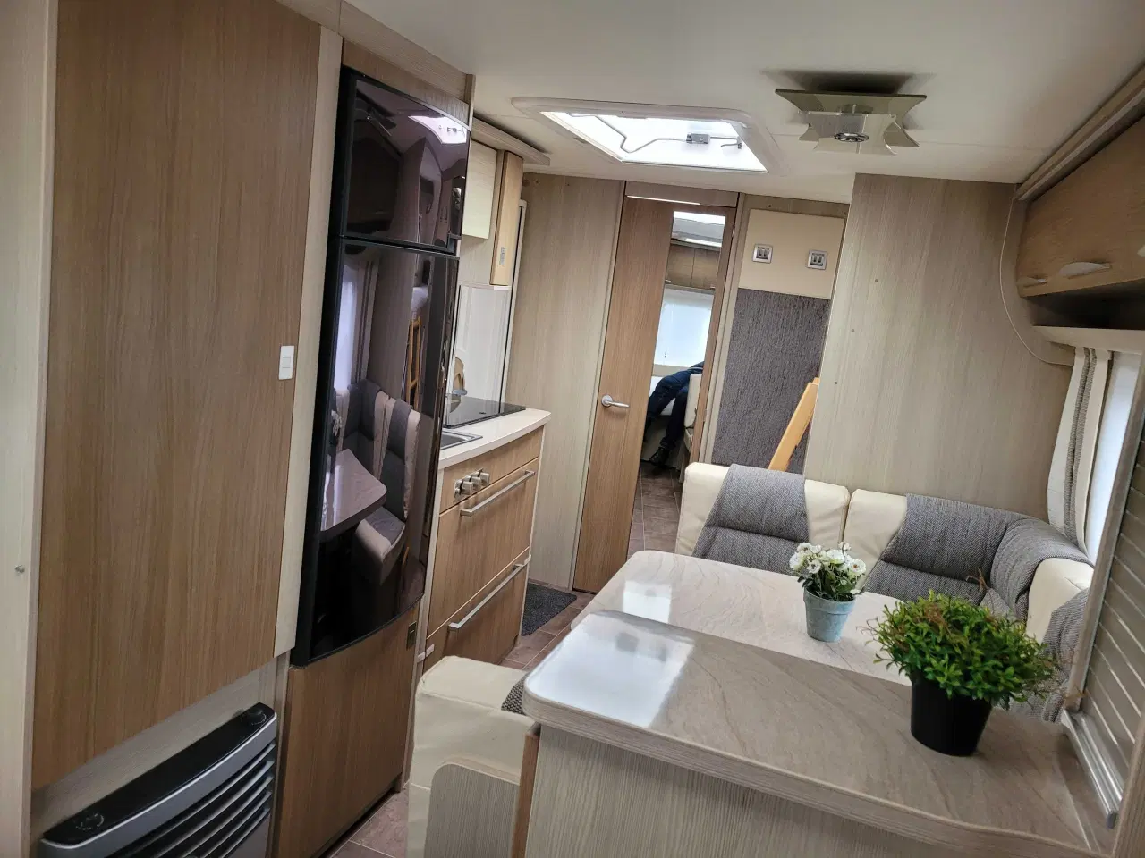 Billede 16 - 2013 Burstner 560 køjevogn..plads og godt design