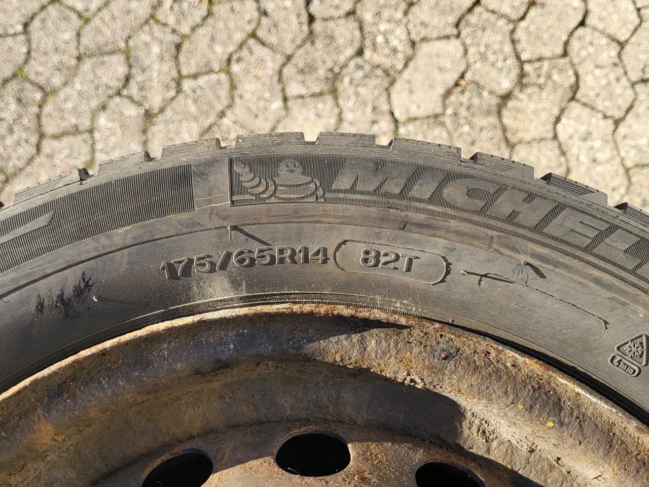 Billede 4 - Vinterdæk på fælge 165/70/r14 masser af mønster