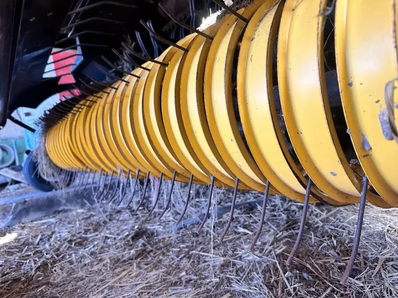 Billede 4 - New Holland BR 6090  Roll-Bar 125 