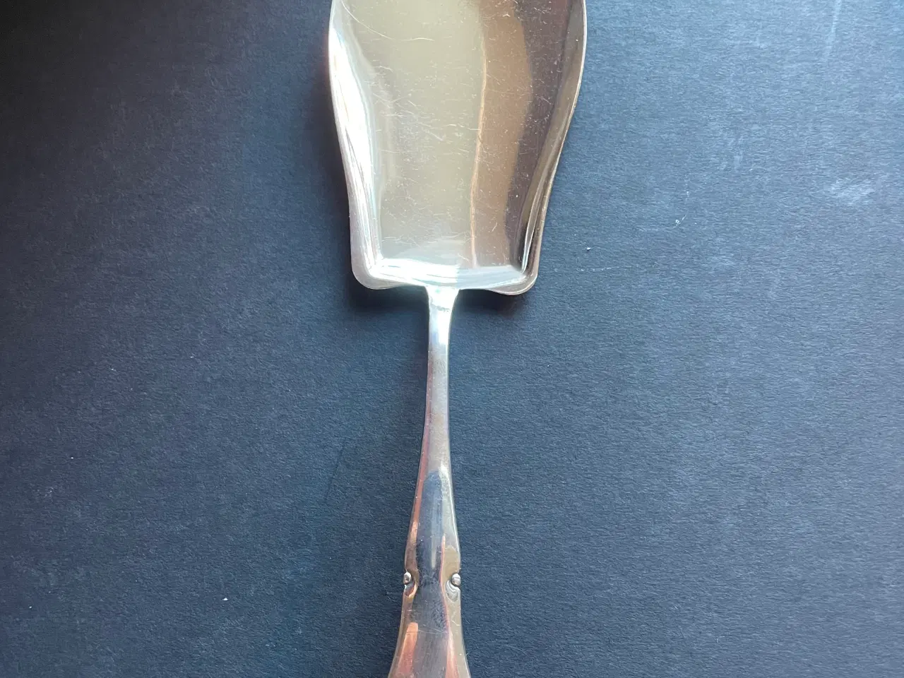 Billede 1 - Kagespade Fransk Lilje totårnet