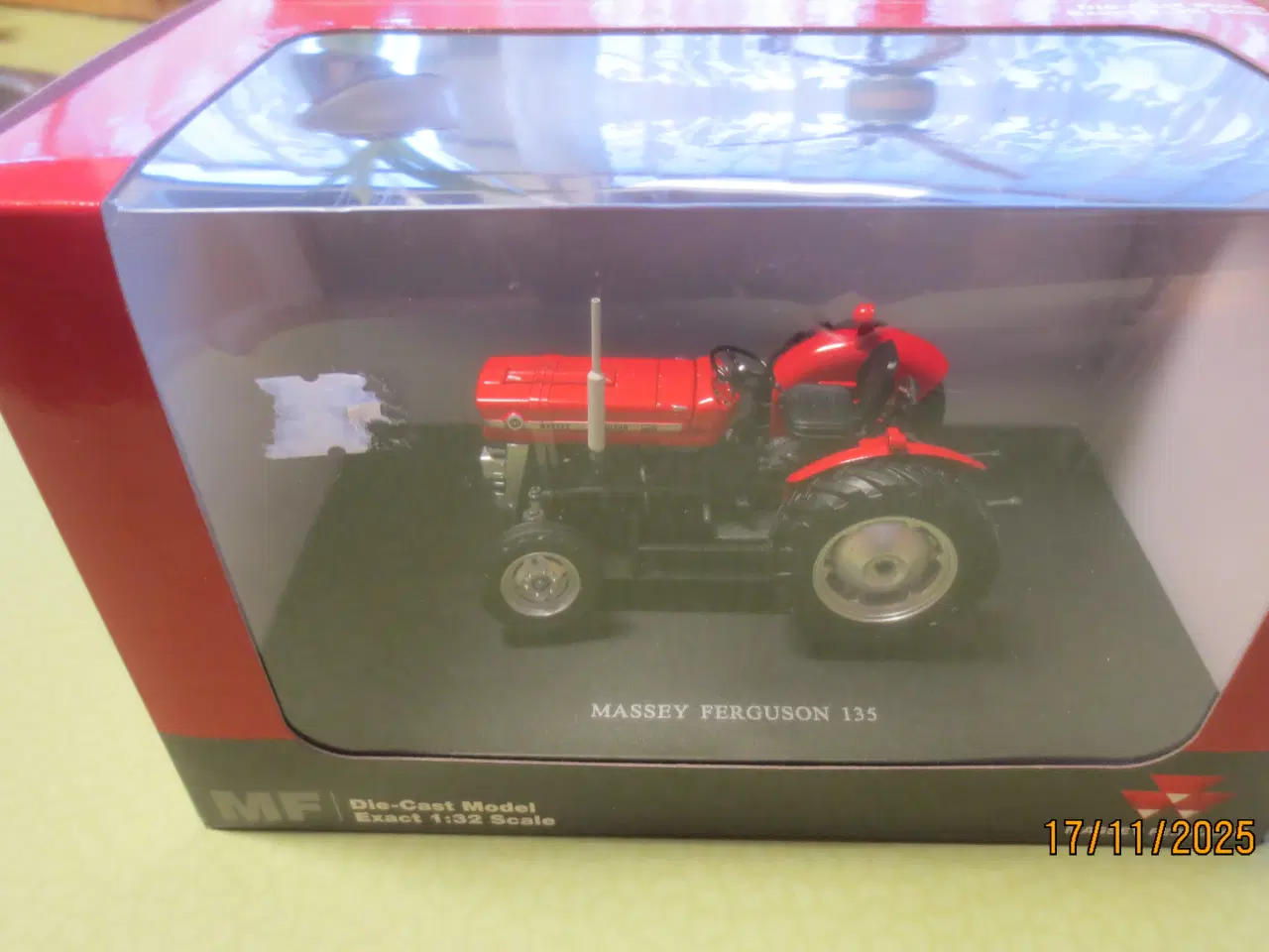 Billede 2 - 1 stk Ny Modeltraktor Massey Ferguson 135 og 188