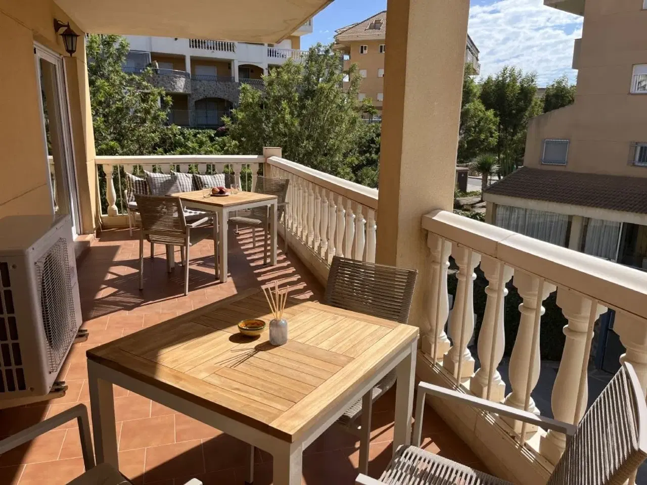 Billede 4 - Costa del sol, Fuengirola. Ferielejlighed g�afstand til l�kker sandstrand, strandpromenade, restauranter, legepladser, udend�rs fitness stor balkon, havudsigt, offentlig transport s-tog eller bus