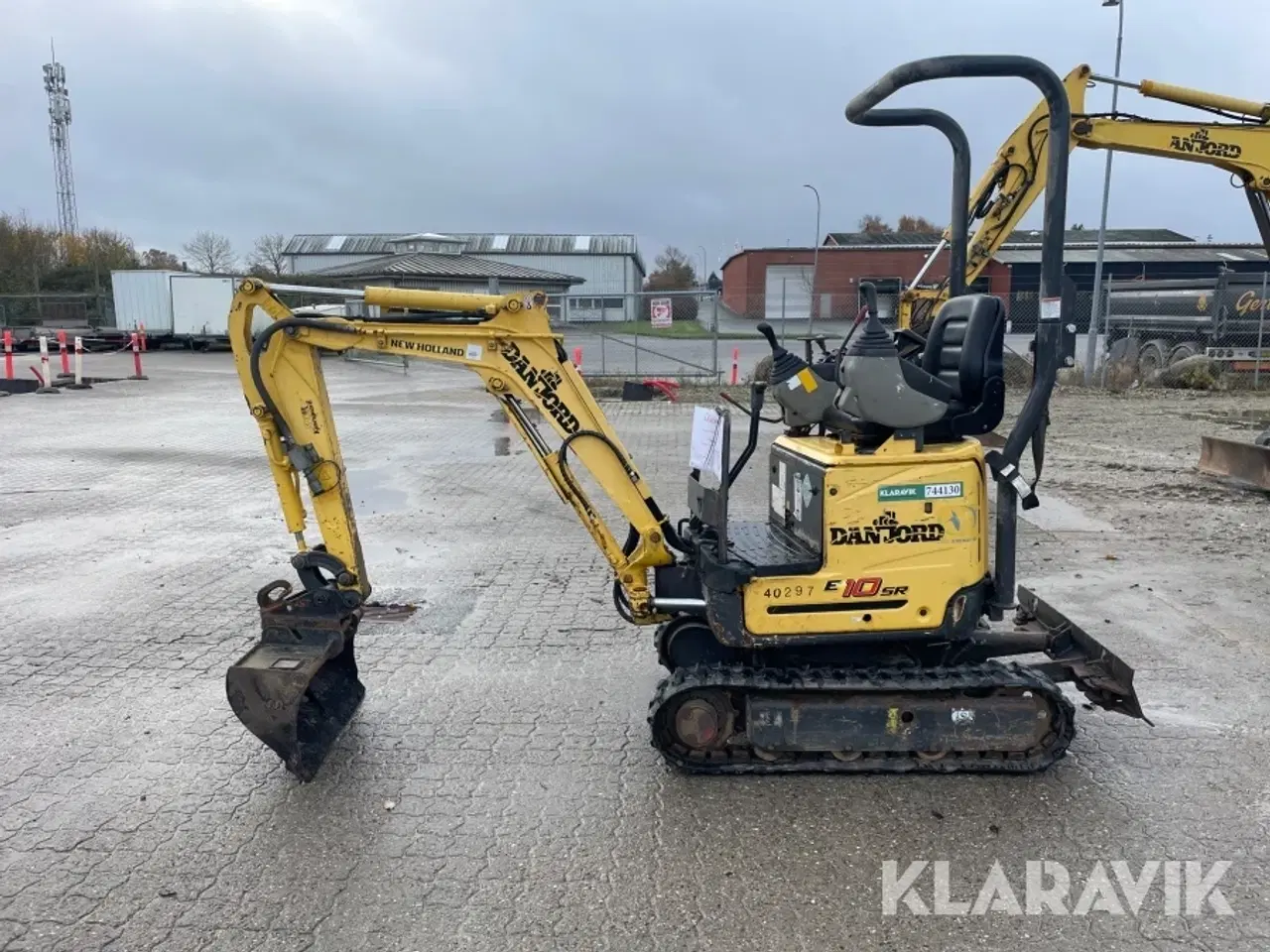Billede 8 - Minigraver Newholland E10SR med skovle