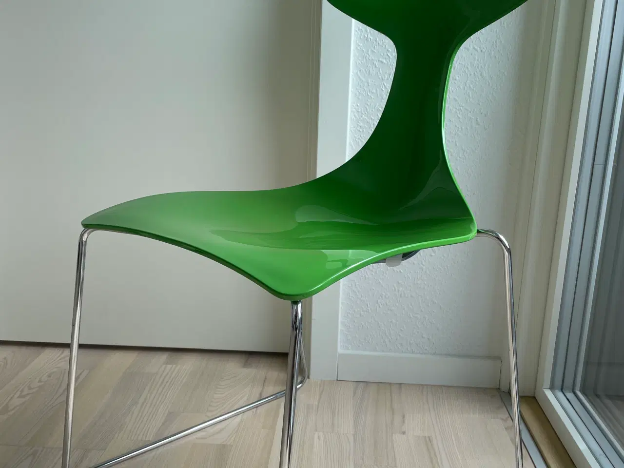 Billede 1 - 1 flot grøn “Delfy", Design Gino Carollo