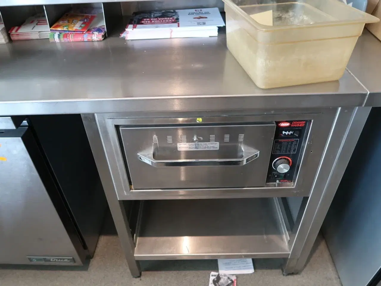 Billede 5 - Rustfri stålbord med indhold og varmeskuffe HATCO Drawer Wamer