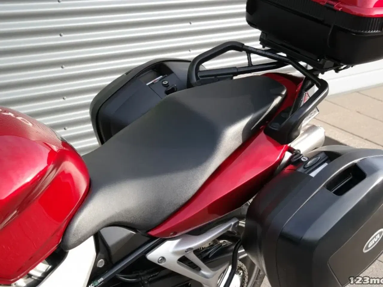 Billede 21 - Honda VFR 800 F MC-SYD       BYTTER GERNE