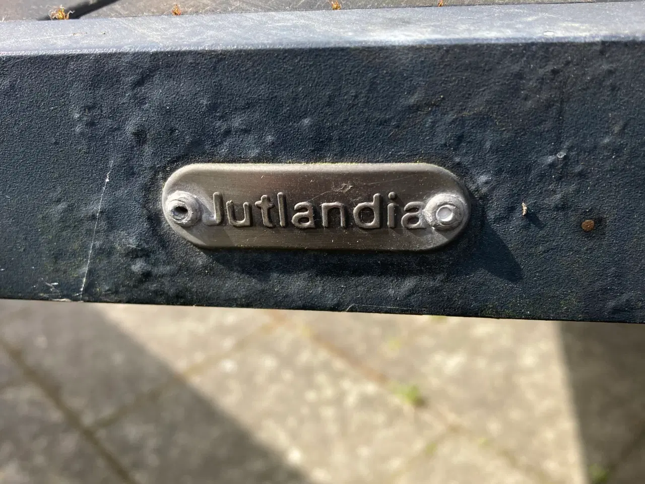 Billede 4 - Havebord i sort kunsttræ