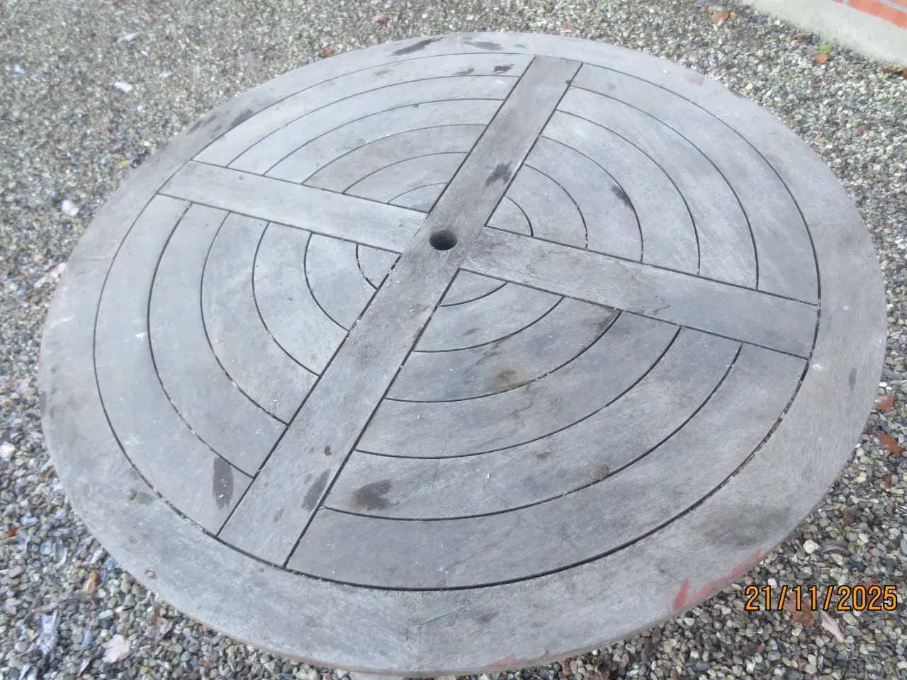 Billede 2 - 1 stk Rund Teak Havebord 