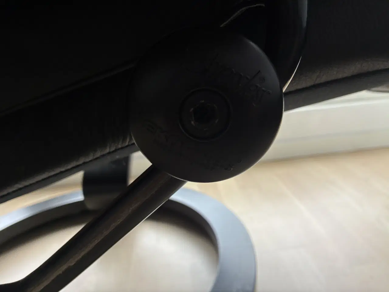 Billede 5 - Stressless læder lænestol sort med skammel 