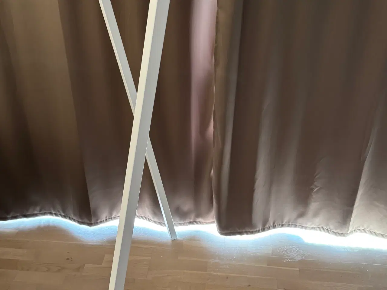 Billede 6 - Hay - garderobestativ - Loop stand tøjstativ i hvi