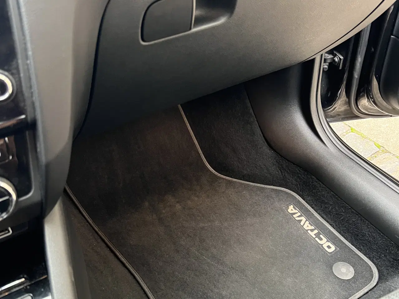 Billede 4 - Velholdt Octavia med lav kilometerstand 