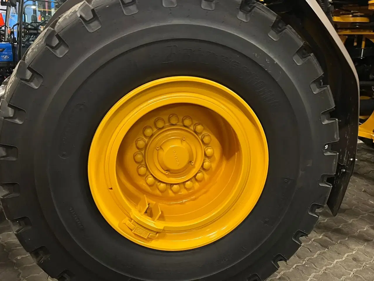 Billede 24 - Volvo L 90H  H2 fabriksny Dansk maskine med masser af udstyr, blan.Co-Pilot & med brede 650/65R25 hjul