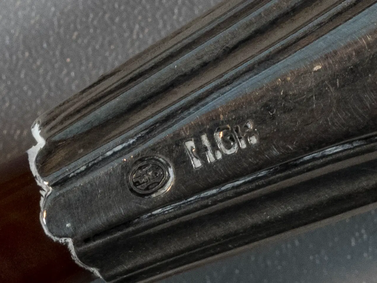 Billede 3 - Lakssejl - sølv - 6 cm. Signatur-stempel.