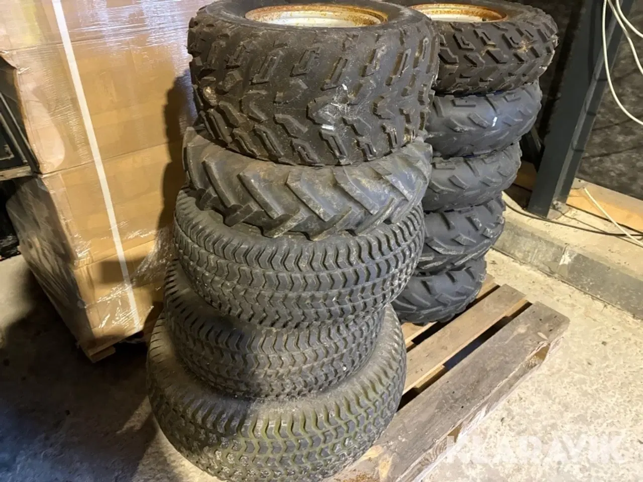 Billede 1 - Dæk blandet lot 10 styk