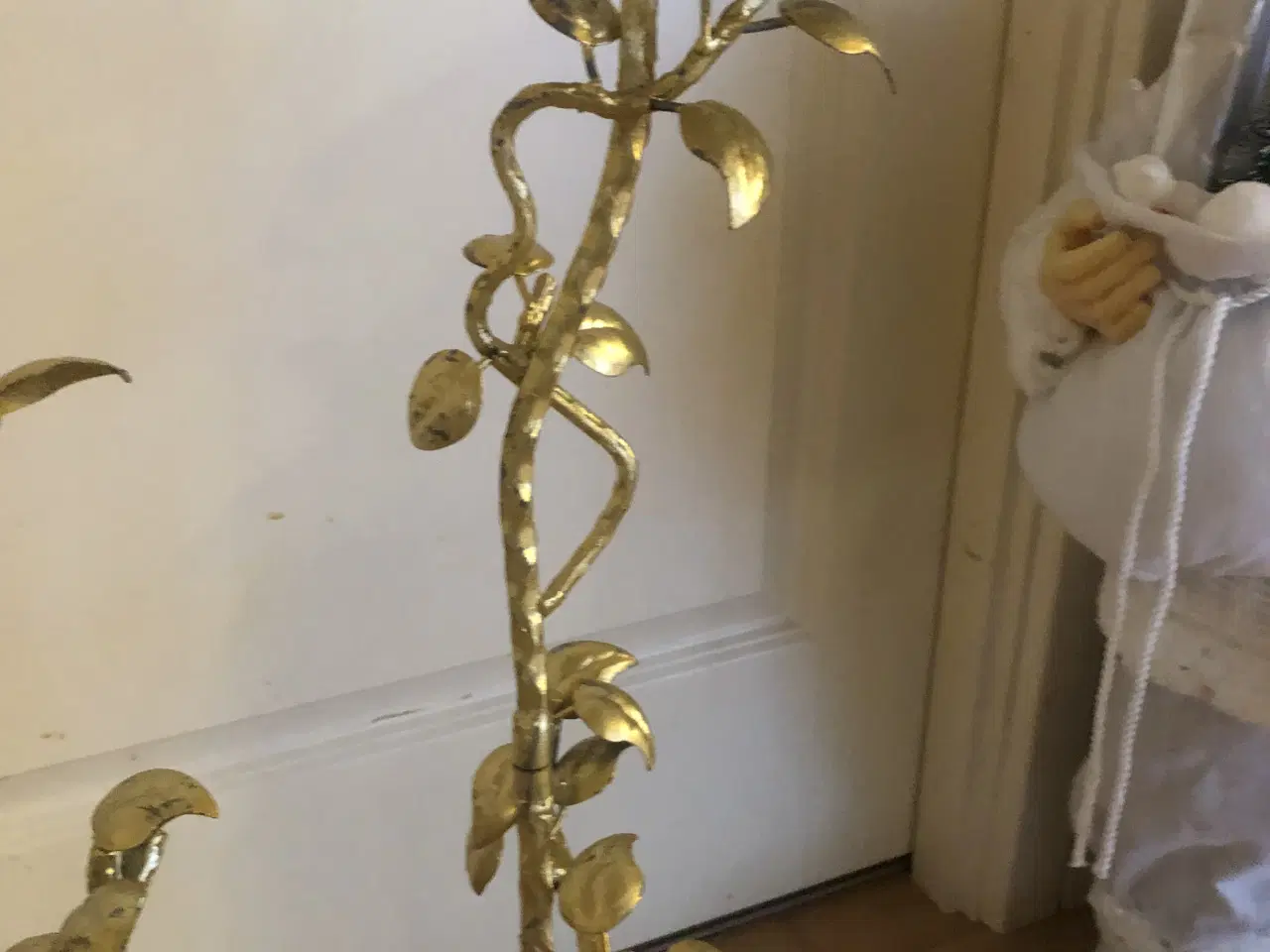 Billede 2 - Gamle fine guldfarvet gulvlysestager i jern/metal