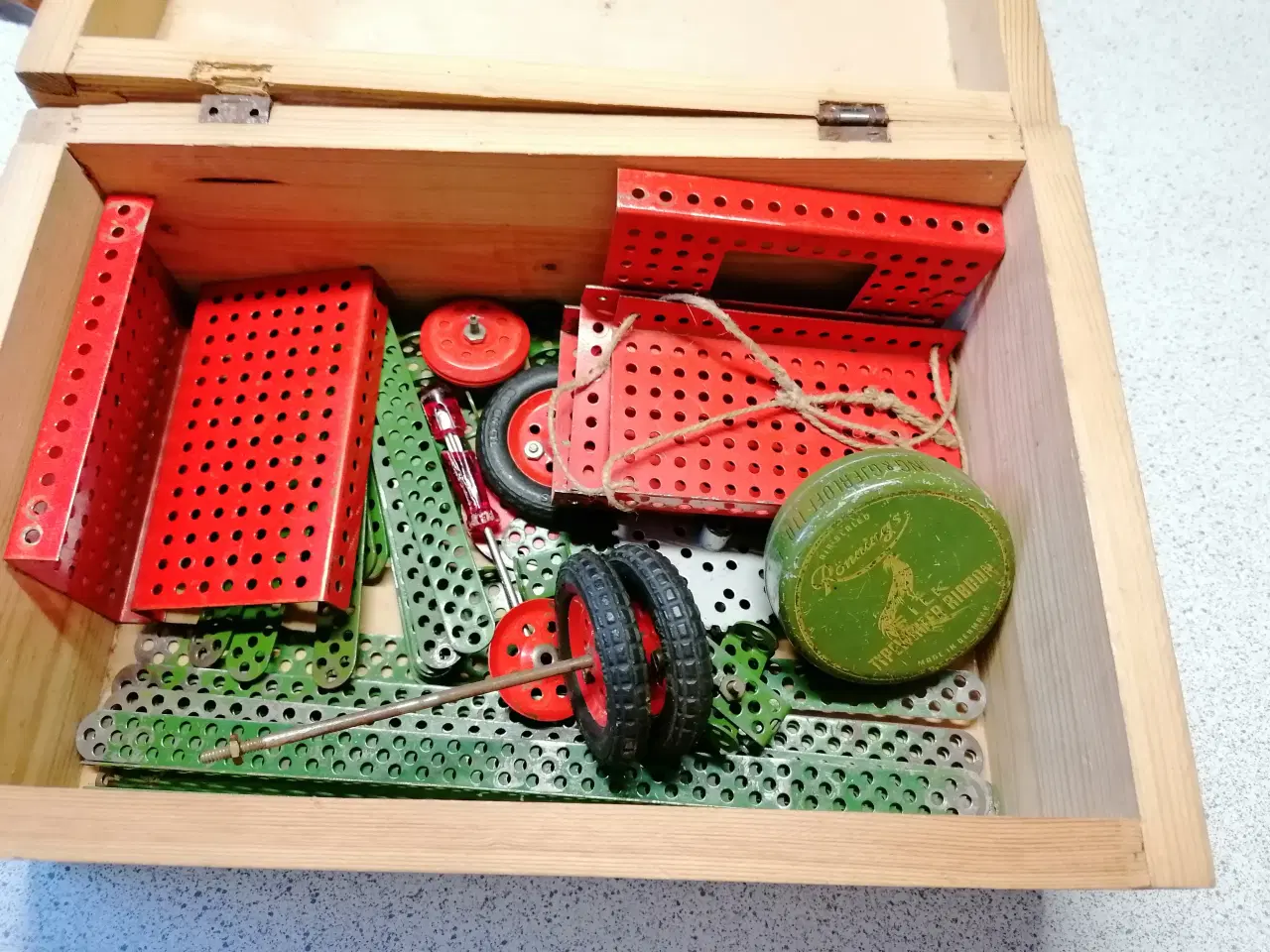 Billede 2 - Tekno legetøj, til den lille ingeniør i kasse, Byd