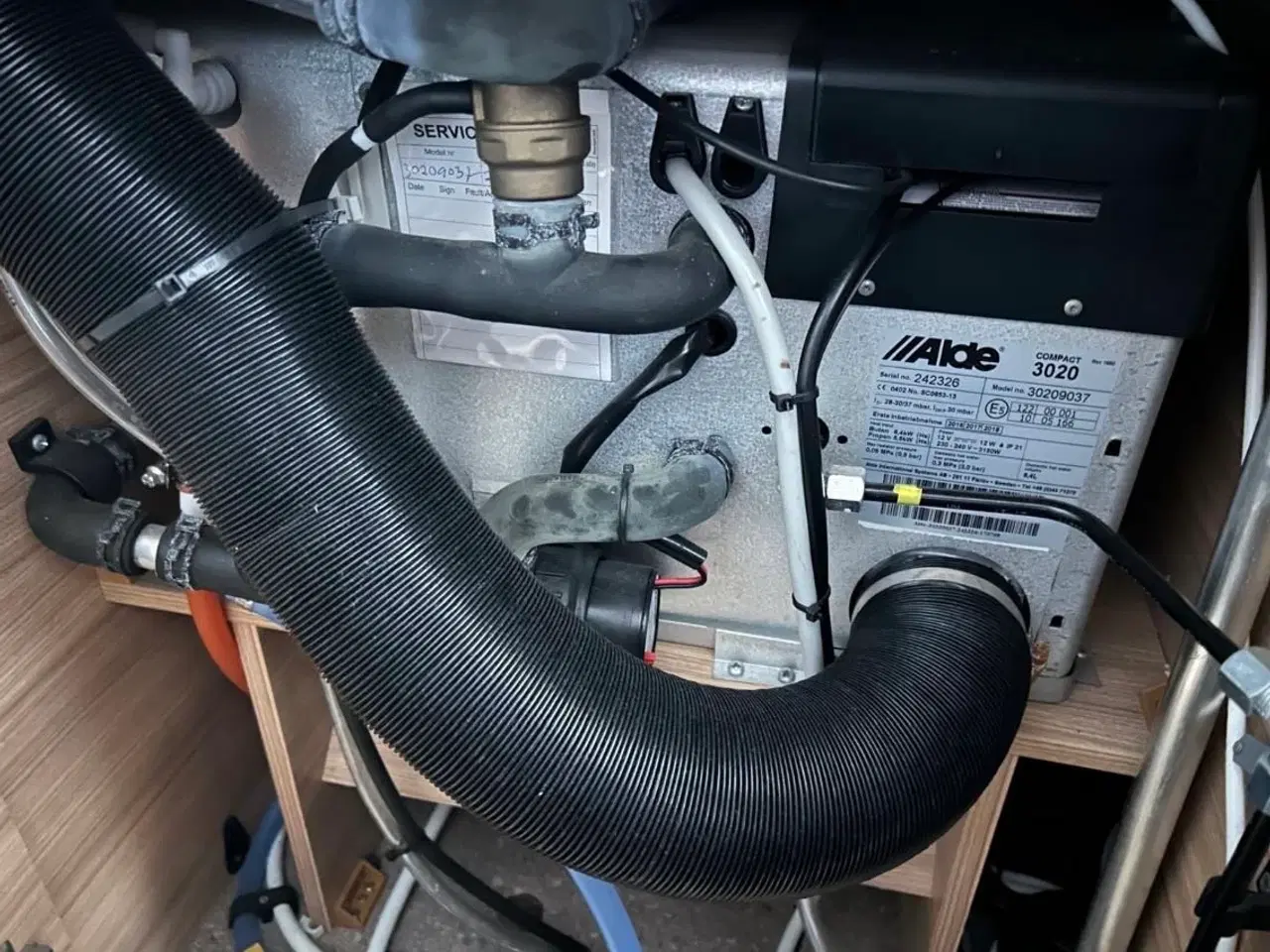 Billede 15 - Snow Plus Camper–  i topstand, fuldt udstyret.