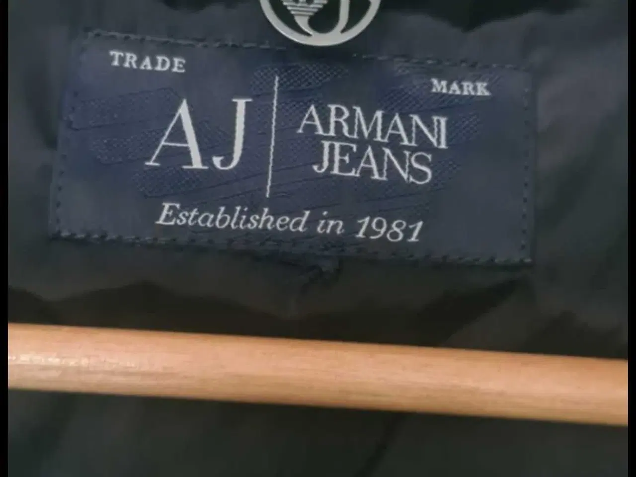 Billede 3 - Super lækker Armani damejakke 