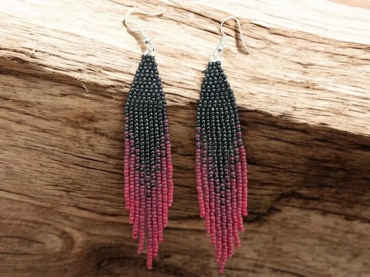 Billede 1 - Grønlandske øreringe, håndlavede 