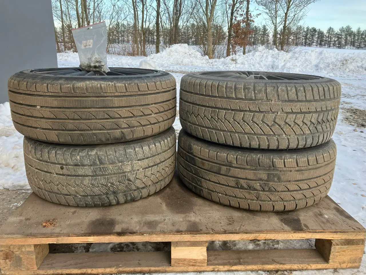 Billede 1 - Audi vinterdæk på alufælge 