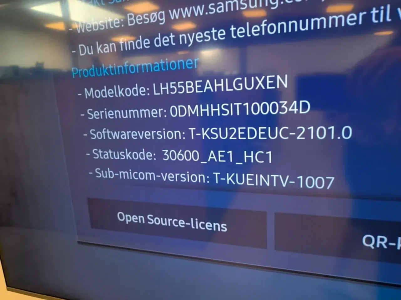 Billede 4 - TV SAMSUNG LH55BEAHLGUXEN 55" med vægbeslag og fjernbetjening
