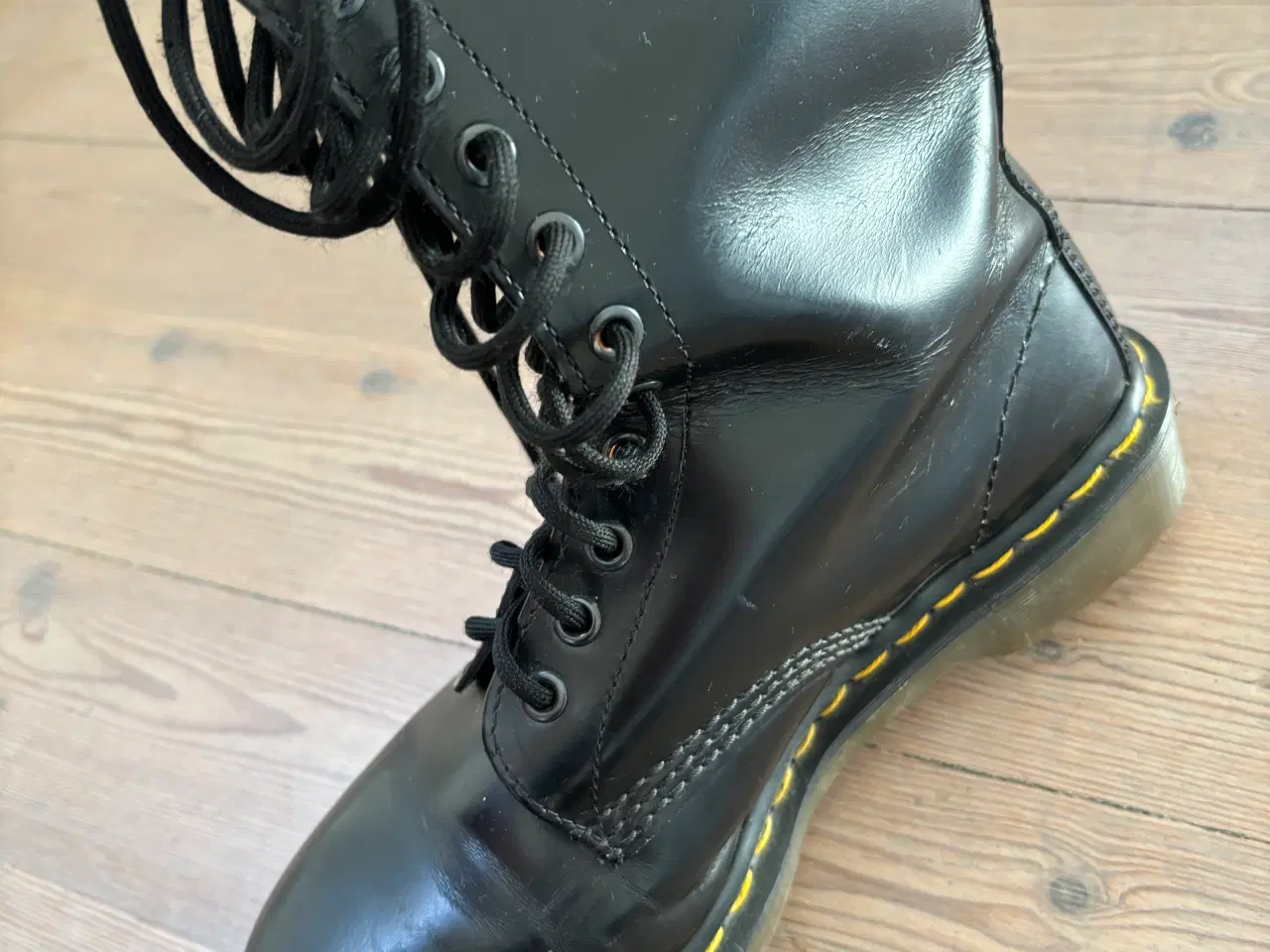 Billede 7 - Dr. Martens 18 huls støvle str. 40