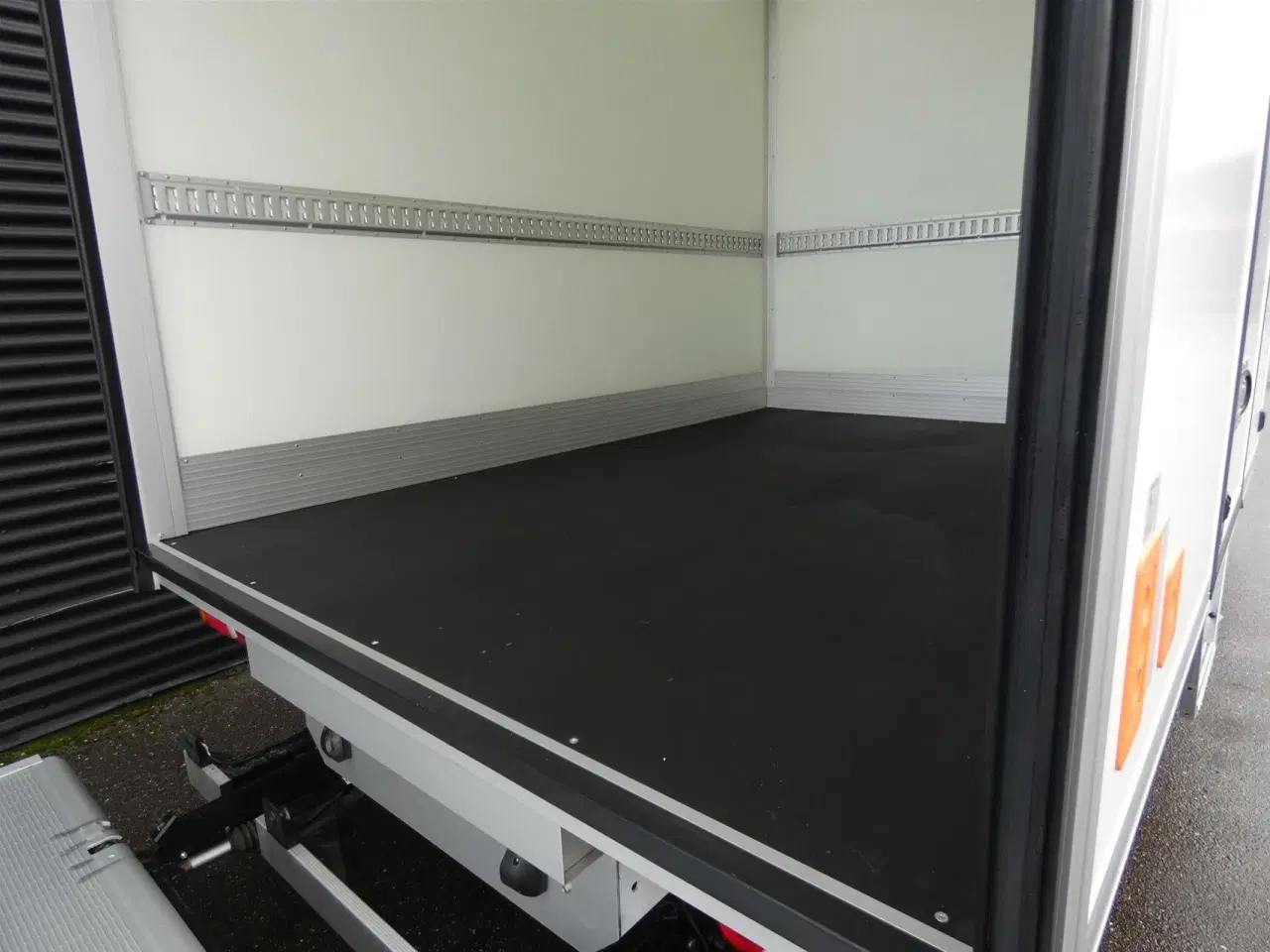 Billede 9 - Renault Master T35 BROBIL 2,0 DCI Alu.kassem./lift 150HK Ladv./Chas. Man.