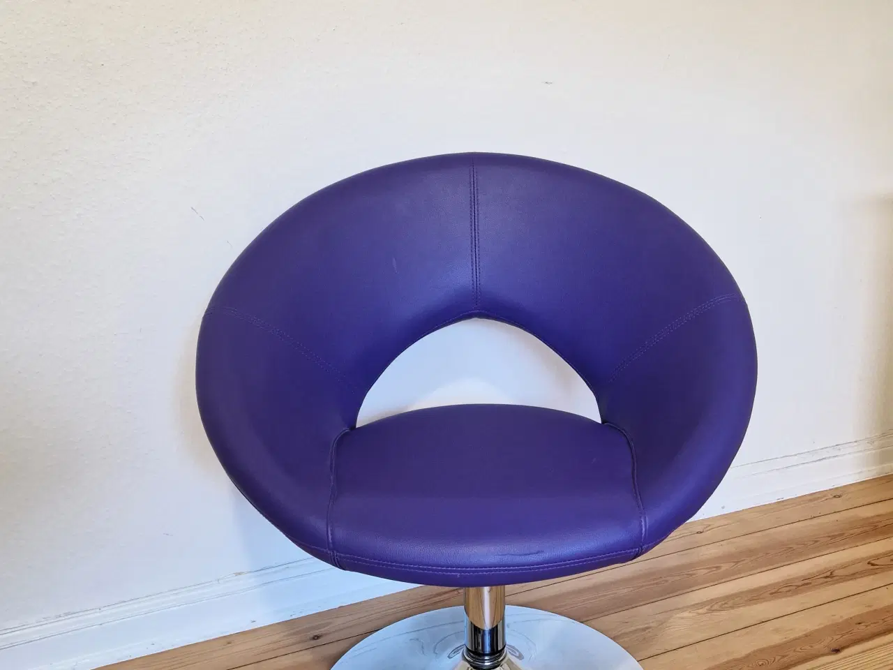 Billede 6 - Lilla lounge stol.