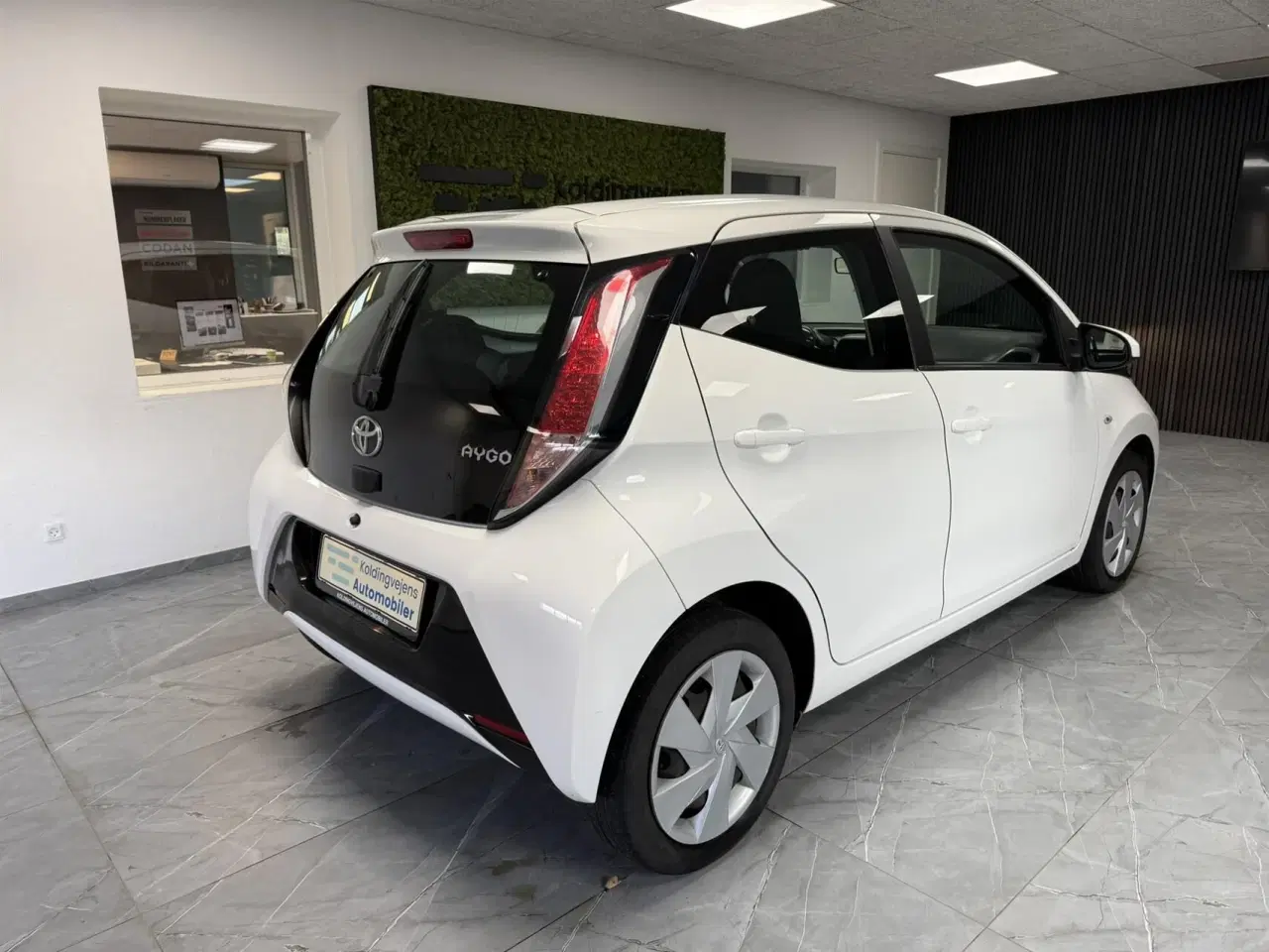Billede 4 - Toyota Aygo 1,0 VVT-I X-Play + X-Touch 69HK 5d