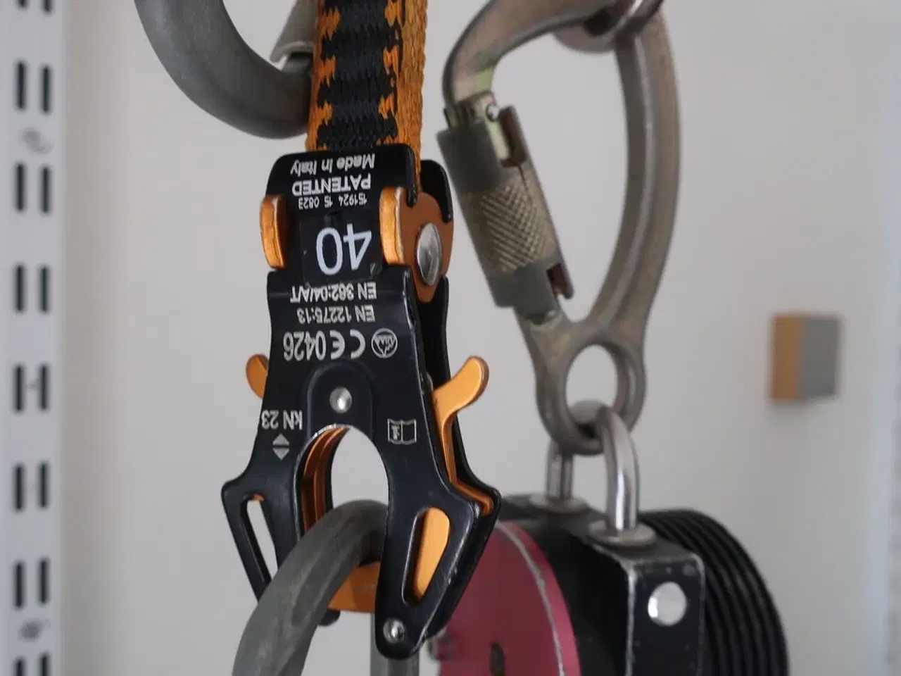 Billede 4 - Div. sikringsgrej, stropper, faldblokke m.v.