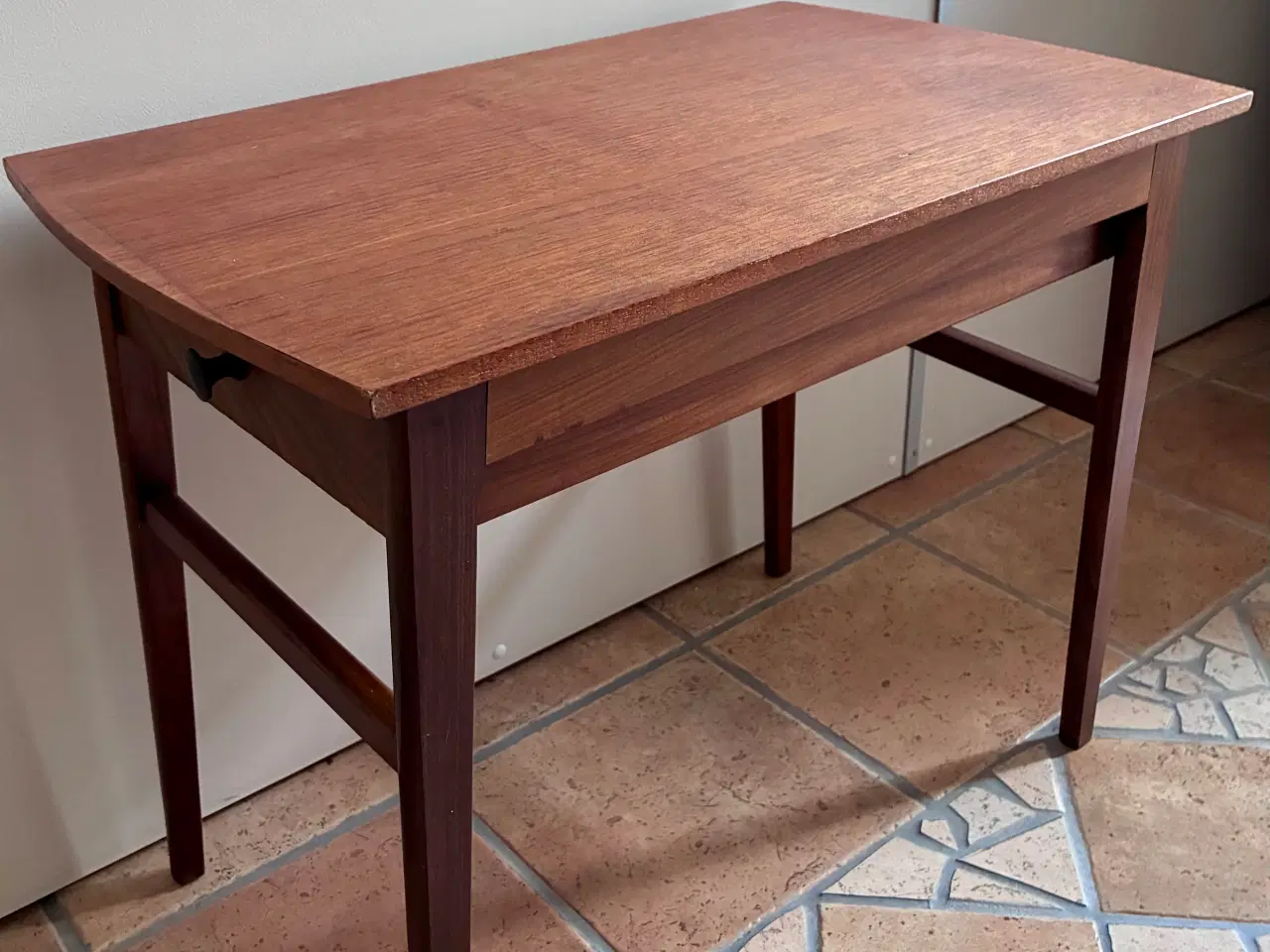 Billede 2 - Teak sidebord 1950-1960’erne med skuffe