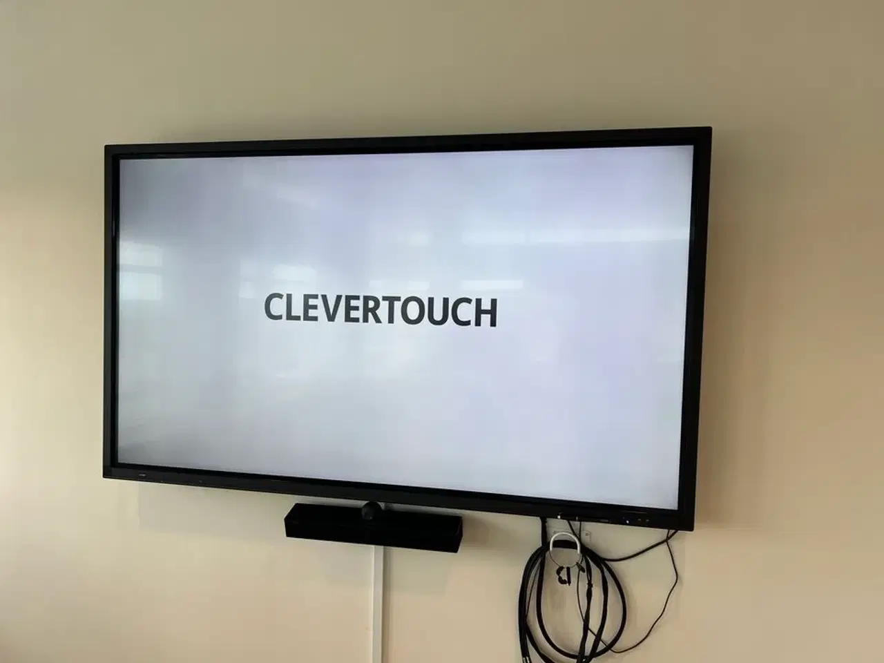 Billede 8 - 86" touchskærm CLEVERTOUCH m. AMX konferencesystem