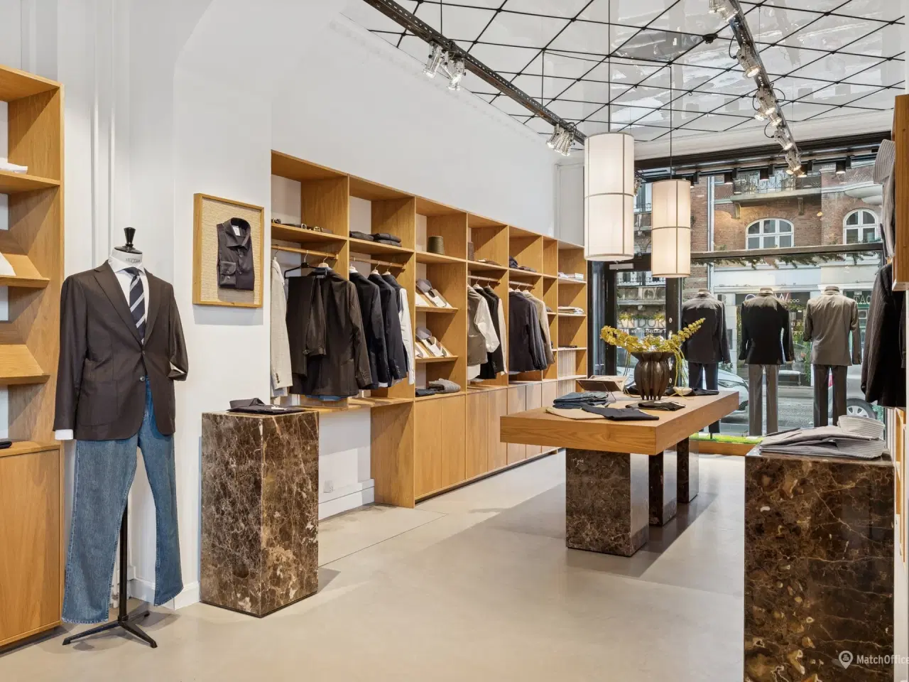 Billede 2 - Perfekt beliggende butikslejemål midt på strandvejen i Hellerup - udbydes nu til leje