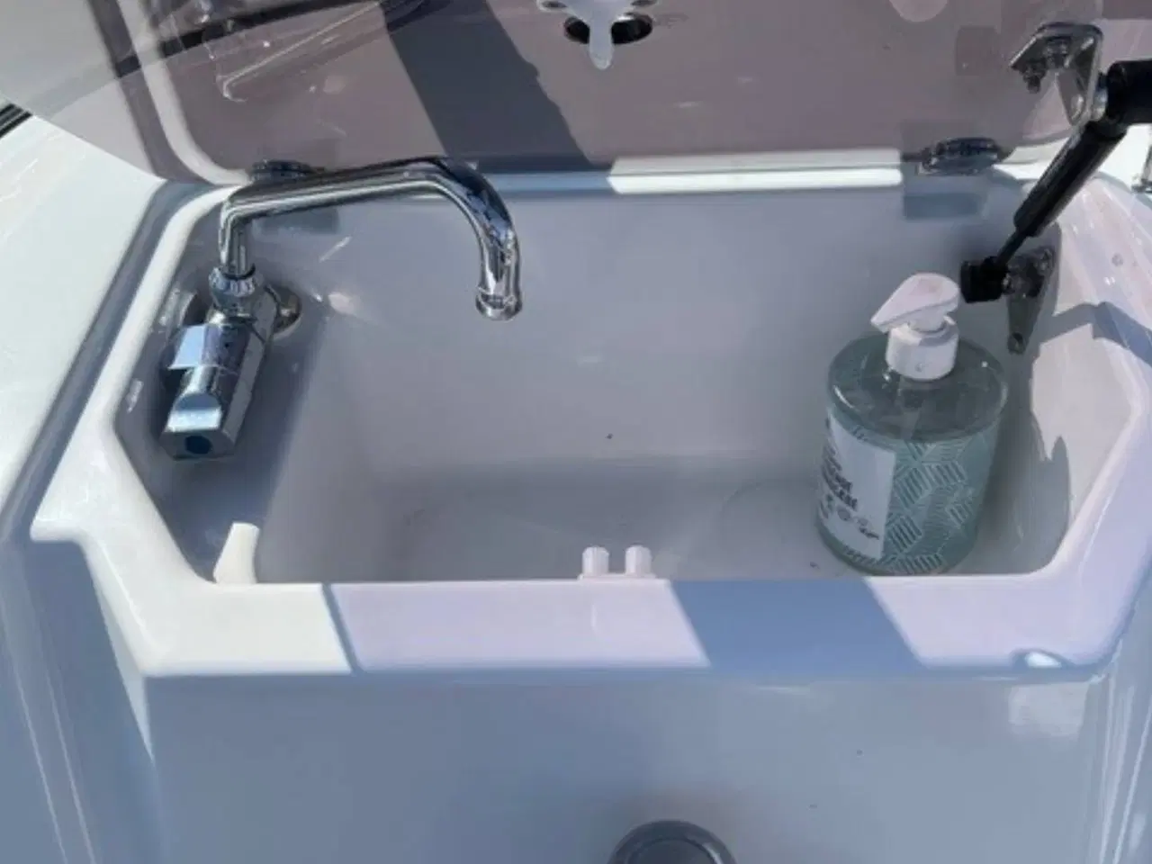 Billede 3 - Jeanneau 6.5 DC - 175 HK Yamaha/Udstyr