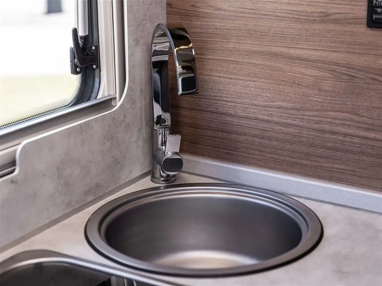 Billede 30 - 2023 - Knaus Vansation 640 MAN VAN TI MEG   Bedst kørende autocamper.