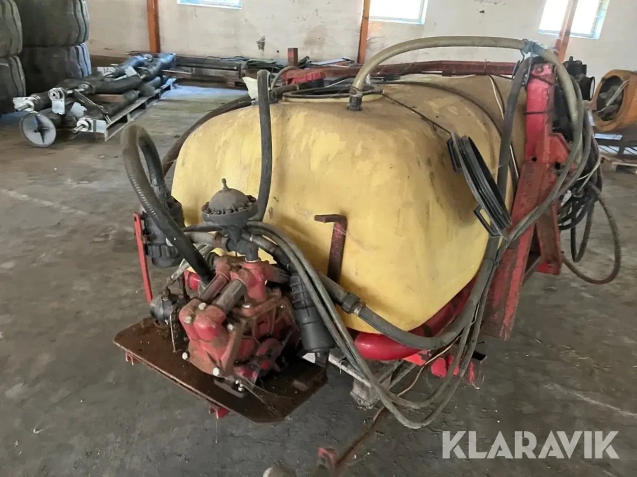 Billede 2 - Gødningstank 1500 liter Hardi frontmonteret