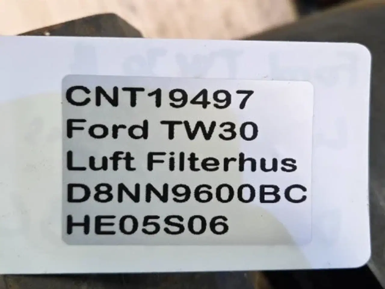 Billede 16 - Ford TW30 Luftfilterhus D8NN9600BC